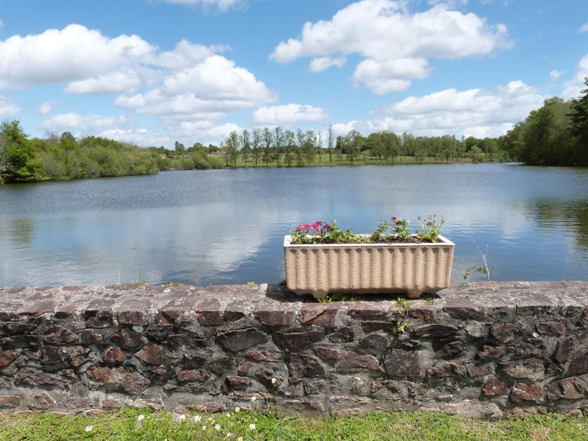 Domaine Des Hameaux Du Lac - Bg Saint-Pardoux-lʼOrtigier Exterior foto